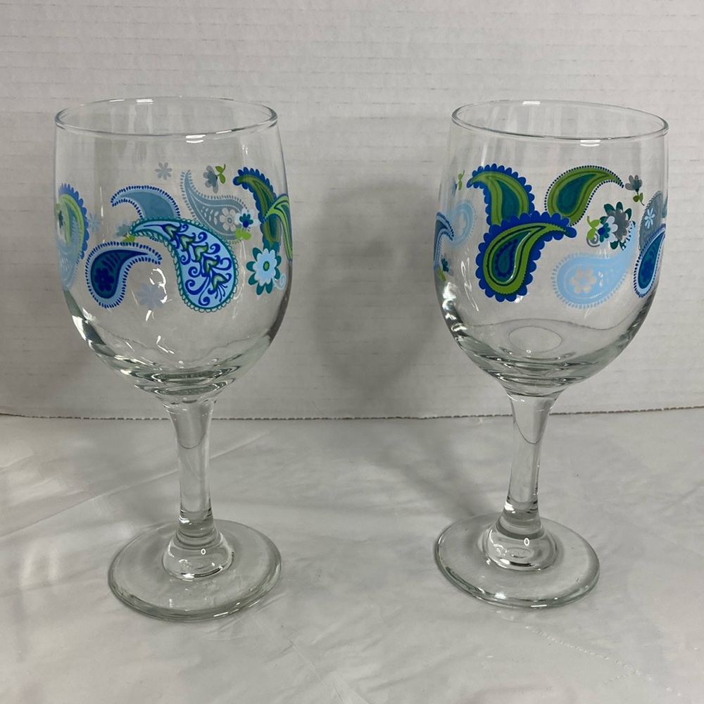 Set of Two Libby Crisa Wine Glasses Boho Blue & Green Paisley Design 7.25” Tall